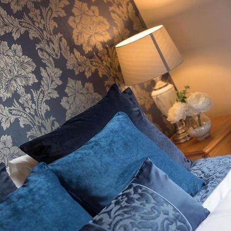 Town Square Townhouse - Best Location In Galway Extérieur photo