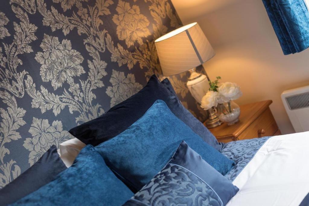 Town Square Townhouse - Best Location In Galway Extérieur photo